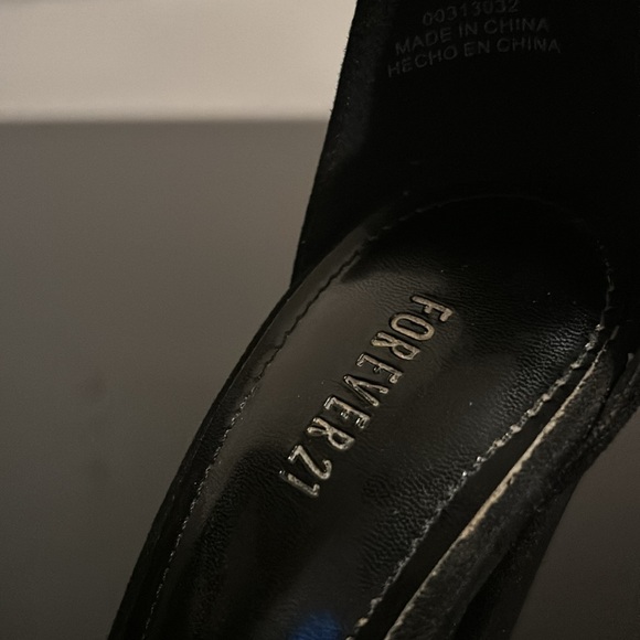 Forever21 Pointy High Heels - Picture 3 of 5